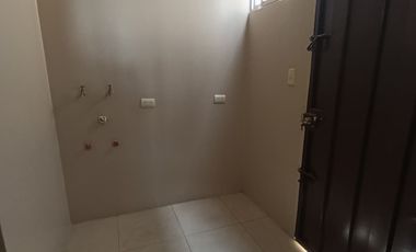 Alquilo hermosa casa en Urbanización Condado vicolinci