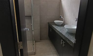 Alquilo hermosa casa en Urbanización Condado vicolinci