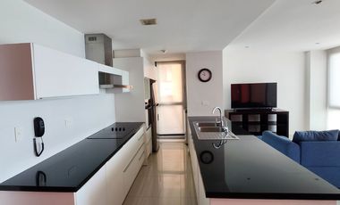 Se vende Departamento de 2 habitaciones frente al mar a una calle del Mall del Pacifico en Manta