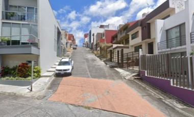 HERMOSA CASA EN VENTA EN BUDAPEST FRACC MONTE MAGNO XALAPA  MM