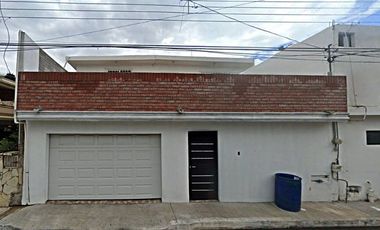 CASA EN VENTA PROF. FELIPE RESENDEZ, LAURO AGURRE, TAMPICO, TAMPS.