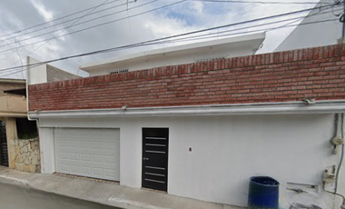 CASA EN VENTA PROF. FELIPE RESENDEZ, LAURO AGURRE, TAMPICO, TAMPS.