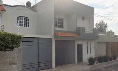 VENTA DE CASA CALLE ABEDUL 123C LAS FUENTES ZAMORA DE HIDALGO MICHOACAN