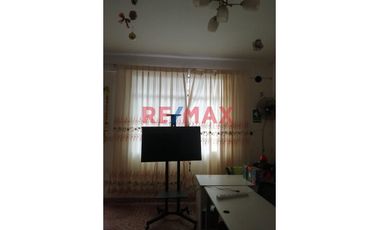 Se Vende Linda Y Amplia Casa En Esquina - Tingo Maria / Huánuco