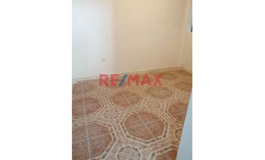 Se Vende Linda Y Amplia Casa En Esquina - Tingo Maria / Huánuco