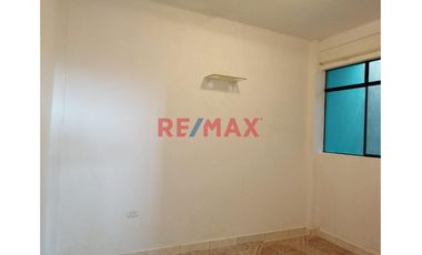 Se Vende Linda Y Amplia Casa En Esquina - Tingo Maria / Huánuco