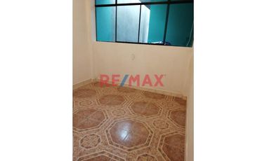 Se Vende Linda Y Amplia Casa En Esquina - Tingo Maria / Huánuco