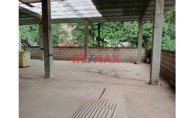 Se Vende Linda Y Amplia Casa En Esquina - Tingo Maria / Huánuco