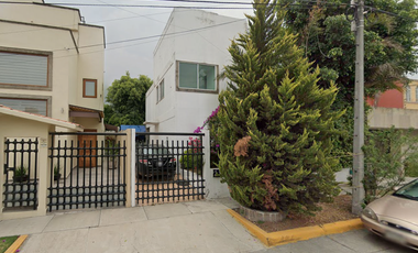 Casa en venta López de Legazpi, Cd. Satélite, Naucalpan de Juárez, Méx.