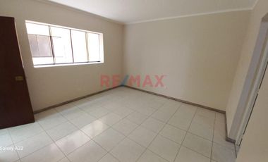 Se Vende Mini Departamento Remodelado en Breña