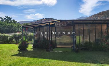 Leon Propiedades vende y arrienda con compromiso de compraventa Gran parcela con casa en condominio, Sector Alhué, Curacaví.