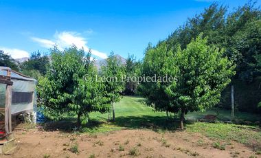 Leon Propiedades vende y arrienda con compromiso de compraventa Gran parcela con casa en condominio, Sector Alhué, Curacaví.
