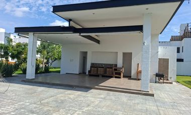 Casa renta fraccionamiento Altaluz residencial en Zapopan