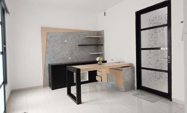 DIJUAL RUMAH FULL FURNISH FULL INTERIOR KOMPLEK EKSKLUSIF KM 5 PALEMBANG