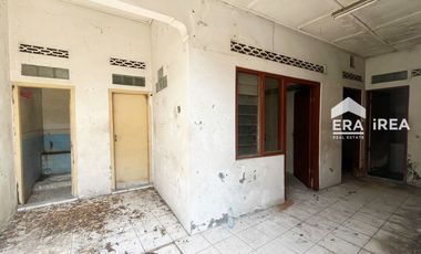 DIJUAL RUMAH HITUNG TANAH DI SOLO DEKAT STASIUN BALAPAN