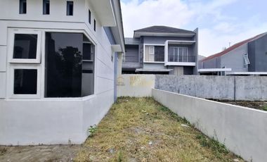LUAS DAN NYAMAN RUMAH SIAP HUNI DALAM CLUSTER, KALASAN