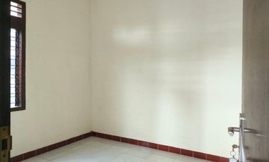 RUMAH KLASIK LUAS LINGKUNGAN NYAMAN AREA GEDONGKUNING YOGYAKARTA