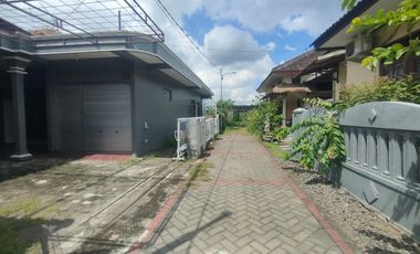 RUMAH KLASIK LUAS LINGKUNGAN NYAMAN AREA GEDONGKUNING YOGYAKARTA