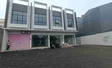 Ruko Siap Pakai Lokasi strategis Parkir Luas Harga Ekonomis dekat Akses Tol Jatibening