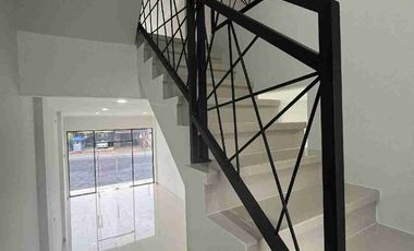 Ruko Siap Pakai Lokasi strategis Parkir Luas Harga Ekonomis dekat Akses Tol Jatibening