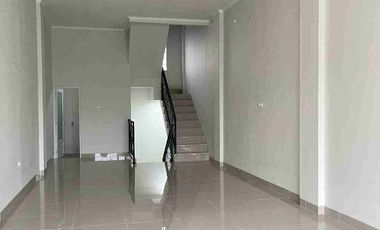 Ruko Siap Pakai Lokasi strategis Parkir Luas Harga Ekonomis dekat Akses Tol Jatibening