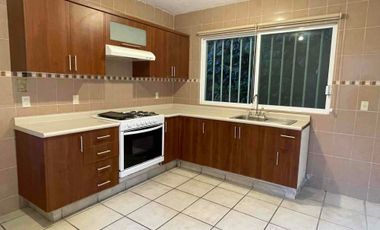 RANCHO CORTES, VENDO CASA EN CONDOMINIO 3 RECS. JARD. ALB $3,300,000