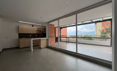 Apartamento en arriendo, en la Loma del Esmeraldal, Envigado, Antioquia