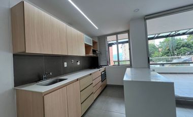 Apartamento en arriendo, en la Loma del Esmeraldal, Envigado, Antioquia