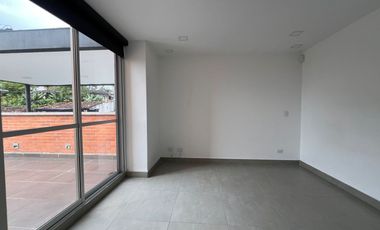 Apartamento en arriendo, en la Loma del Esmeraldal, Envigado, Antioquia