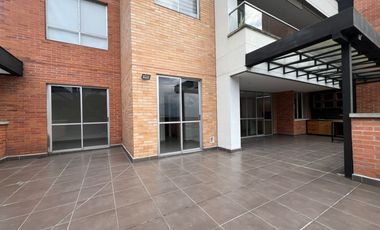 Apartamento en arriendo, en la Loma del Esmeraldal, Envigado, Antioquia