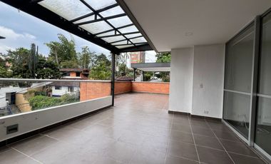 Apartamento en arriendo, en la Loma del Esmeraldal, Envigado, Antioquia