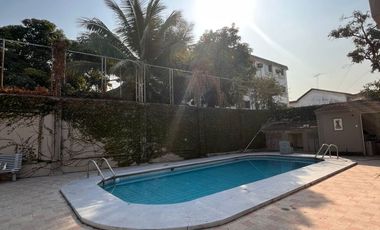 Residencia universitaria cerca de la universidad estatal