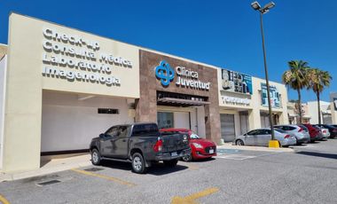 LOCAL DE 102 M2 EN PLAZA COMERCIAL SOBRE PERIFERICO DE LA JUNVENTUD CON AMPLIO ESTACIONAMIENTO