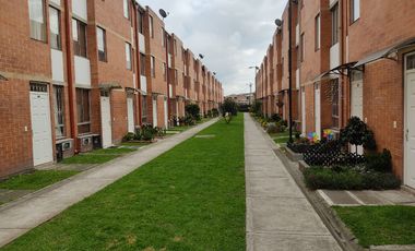 SE ARRIENDA CASA CONJUNTO CANDELARIA CAJICA