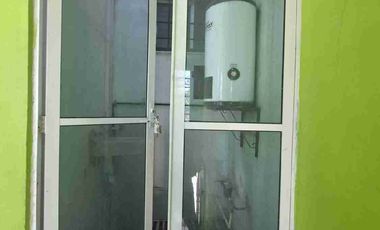 EXCELENTE PROPIEDAD CON 3 LOCALES COMERCIALES Y UN DEPARTAMENTO U OFICINA