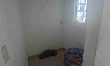 EXCELENTE PROPIEDAD CON 3 LOCALES COMERCIALES Y UN DEPARTAMENTO U OFICINA