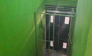 EXCELENTE PROPIEDAD CON 3 LOCALES COMERCIALES Y UN DEPARTAMENTO U OFICINA