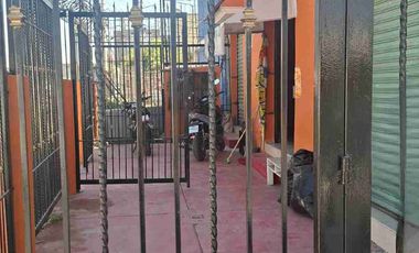 EXCELENTE PROPIEDAD CON 3 LOCALES COMERCIALES Y UN DEPARTAMENTO U OFICINA