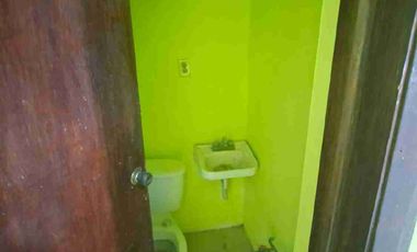 EXCELENTE PROPIEDAD CON 3 LOCALES COMERCIALES Y UN DEPARTAMENTO U OFICINA