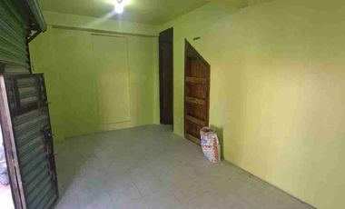 EXCELENTE PROPIEDAD CON 3 LOCALES COMERCIALES Y UN DEPARTAMENTO U OFICINA