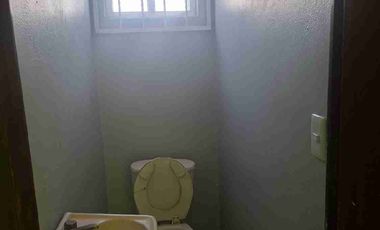 EXCELENTE PROPIEDAD CON 3 LOCALES COMERCIALES Y UN DEPARTAMENTO U OFICINA