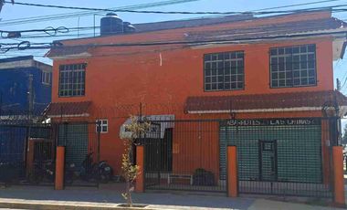 EXCELENTE PROPIEDAD CON 3 LOCALES COMERCIALES Y UN DEPARTAMENTO U OFICINA