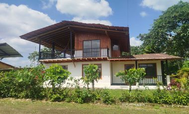 VENDO HERMOSA QUINTA AMOBLADA, PEDRO VICENTE MALDONADO