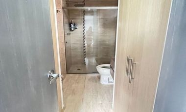 SE VENDE APARTAMENTO EN EL POBLADO