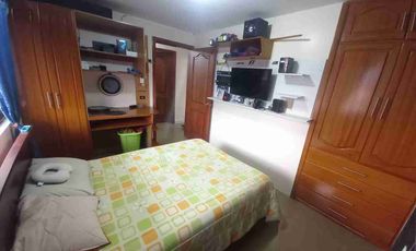 VENDO CASA DE  DOS DEPARTAMENTOS EN CONJUNTO HABITACIONAL ALICANTE, SAN RAFAEL