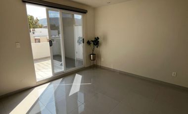 TESALIA - CASA EN ESQUINA MARAVILLOSA EN AMPLITUD