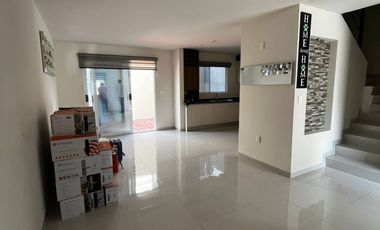 TESALIA - CASA EN ESQUINA MARAVILLOSA EN AMPLITUD