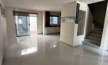 TESALIA - CASA EN ESQUINA MARAVILLOSA EN AMPLITUD