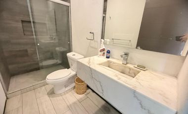 Renta casa en el primer cuadrante de altozano 4 recamaras 4 baños