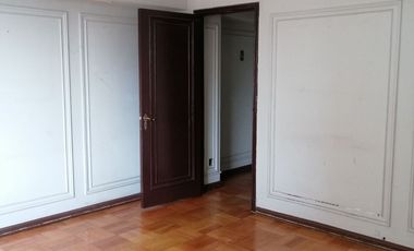 Venta Oficina 28 Mts2, Edif Galería Pacifico, Huérfanos.
